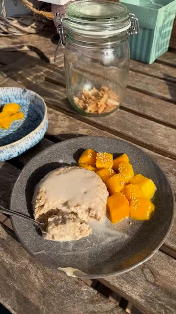 Mango Sticky Oats